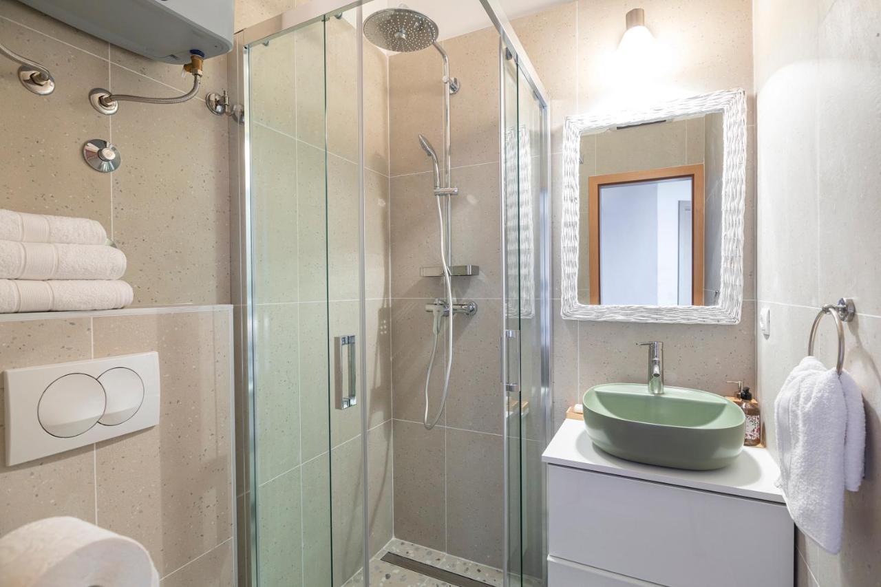 סוטיבאן Apartman Luri מראה חיצוני תמונה